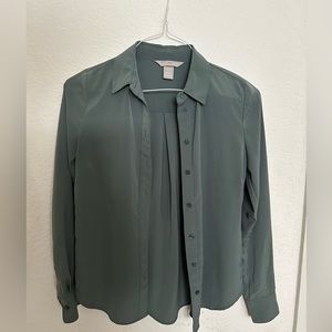 H&M size 0 long sleeve olive green shirt